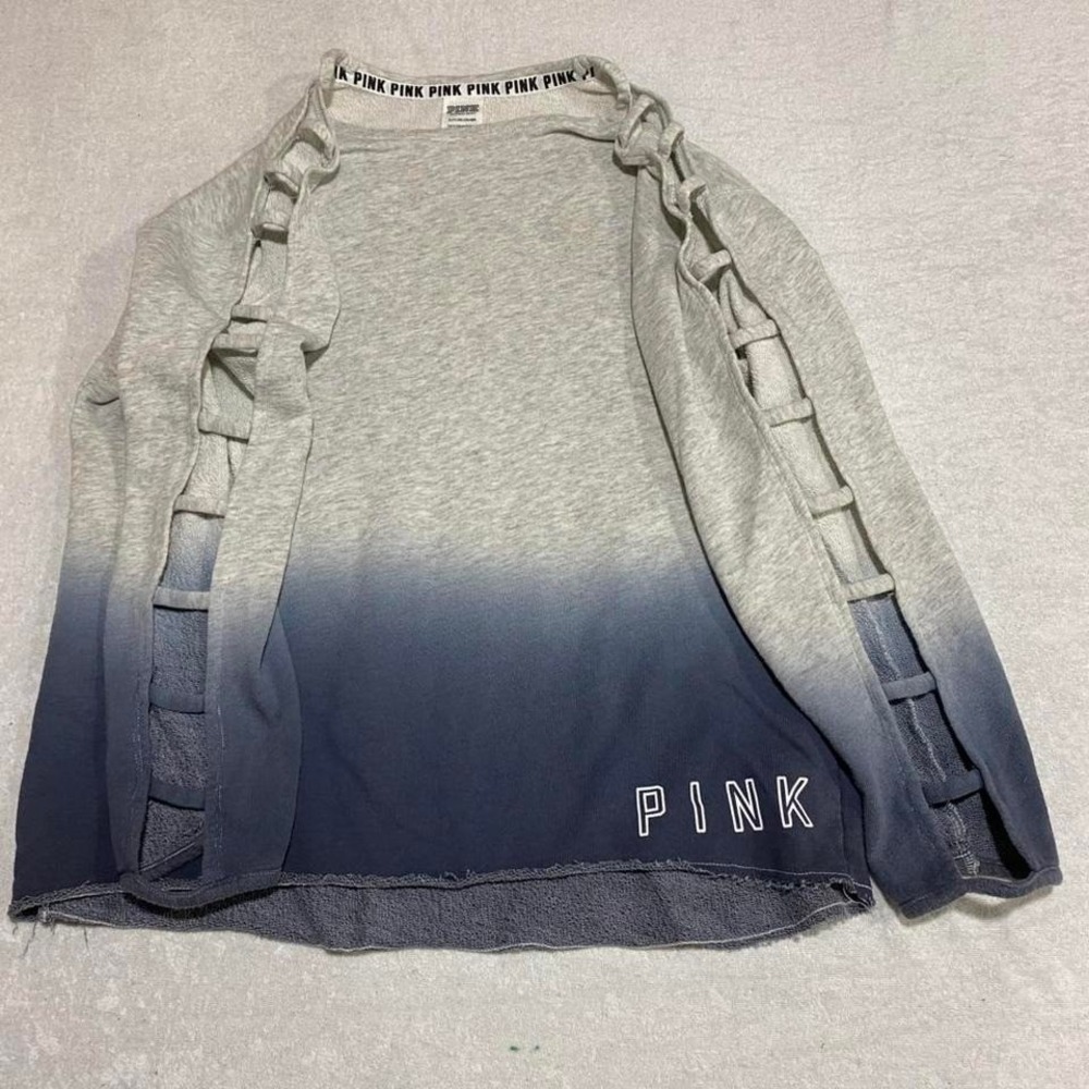 Victoria Secret PINK Grey and blue sweater top long sleeves size Small. SKU144